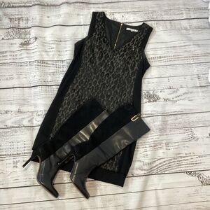 1651.Trina Turk Black Sleeveless Sheath Dress EUC Size 12
